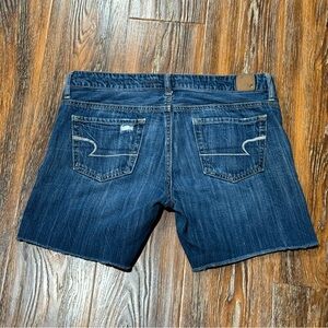 American Eagle Outfitters Women's Size 6 Dark Blue Denim Jean Shorts Bermuda